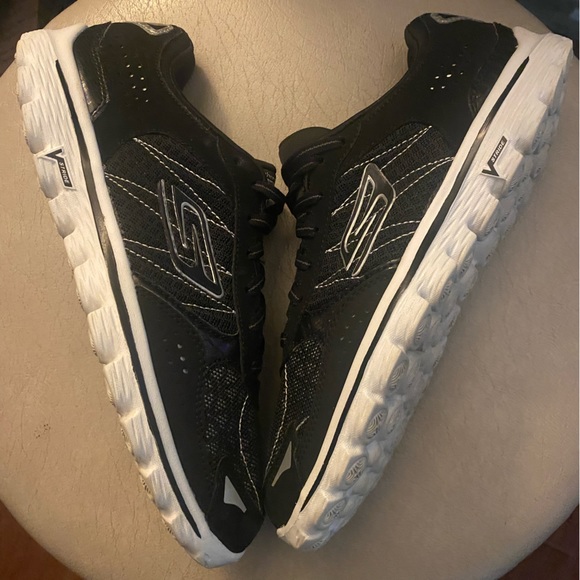 (EUC) SKECHERS WOMENS GO WALK FLASH SIZE 7 BLACK/WHITE EXCELLENT CONDITION - Picture 7 of 9